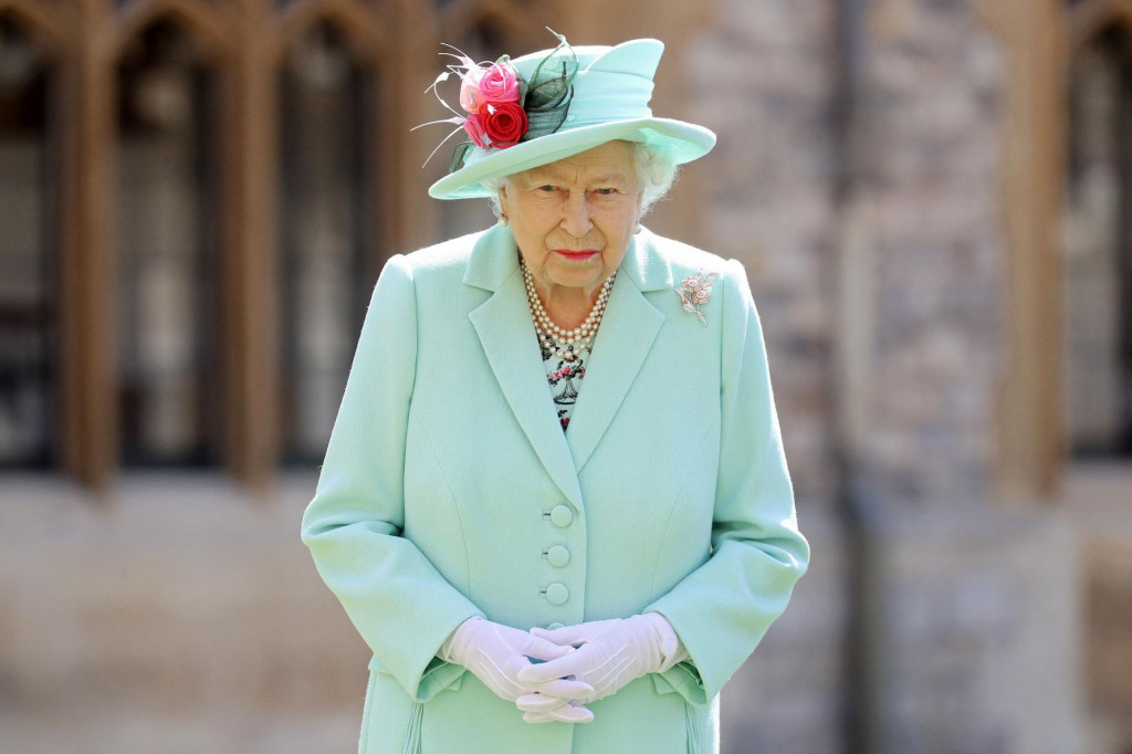 Kraljica Elizabetha II. oglasila se kratkim priopćenjem