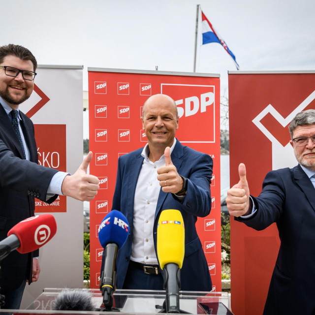Na predstavljanje kandidature Joška Šuše stigli su i šef stranke Peđa Grbin te zastupnik u Europksom parlamentu Tonino Picula