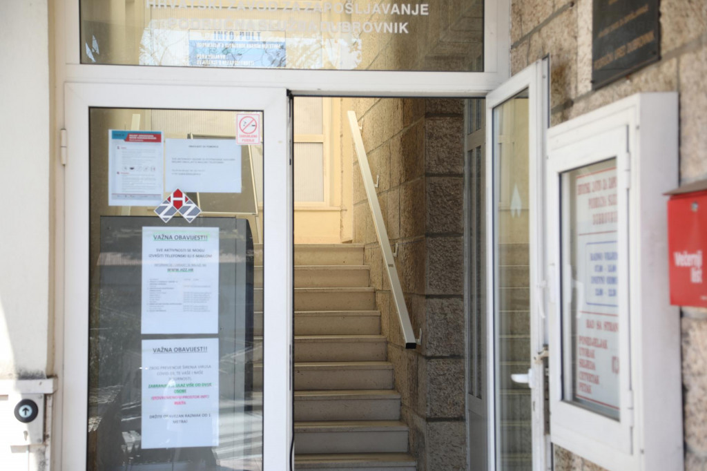 Kroz vrata Zavoda za zapošljavanje prolazi sve više Dubrovčana