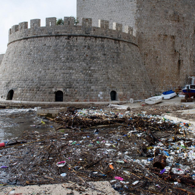 Naplavine smeća u Portu nakon južine trebale bi postati prošlost