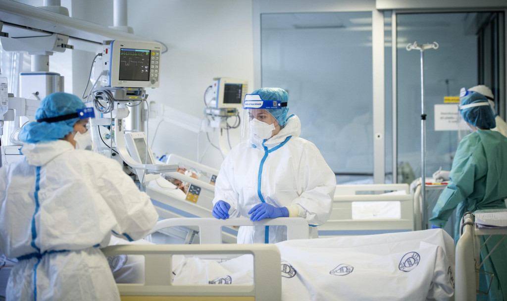 Zbog sve više pacijenata oboljelih od COVID-a 19, u KBC-u Split do daljnjeg se obavljaju samo hitne operacije