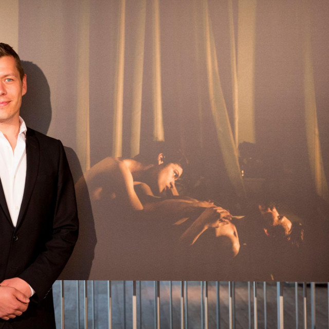 Mads Nissen na dodjeli 2015., kada mu je World Press Photo uručio nagradu za snimku homoseksualnog para u Rusiji