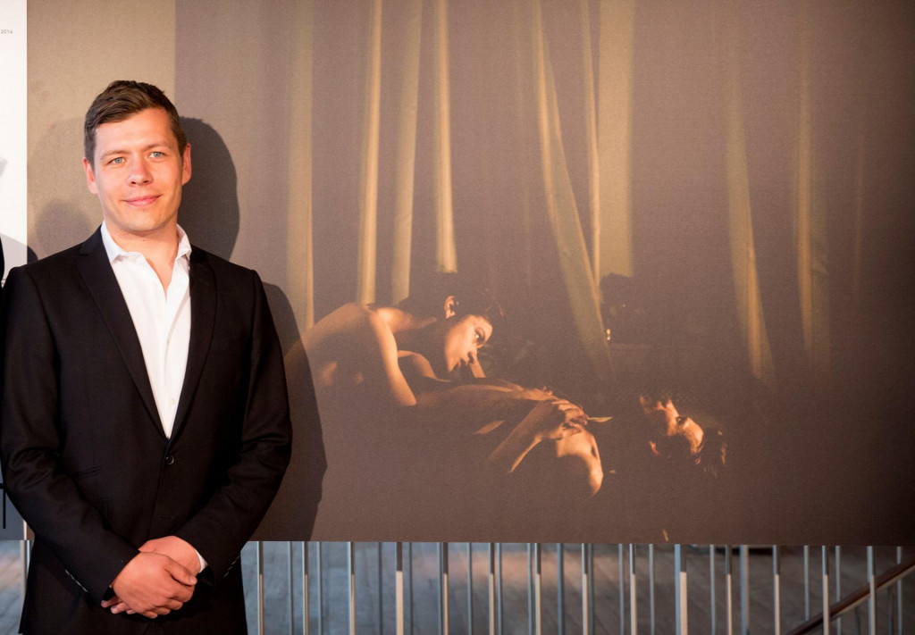 Mads Nissen na dodjeli 2015., kada mu je World Press Photo uručio nagradu za snimku homoseksualnog para u Rusiji