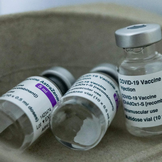 Kod promocije AstraZenecina cjepiva napravljen je niz propusta u komunikaciji s javnošću premda ga je EMA proglasila sigurnim i djelotvornim, kaže epidemiologinja