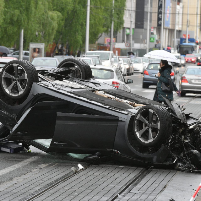Zagreb, 260421.&lt;br /&gt;
Dubrava kod Lidla.&lt;br /&gt;
Teska prometna nesreca u kojoj je sudjelovalo vise automobila.&lt;br /&gt;