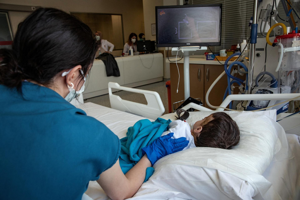Ilustracija iz istanbulske bolnice, gdje se liječe maleni Covid pacijenti