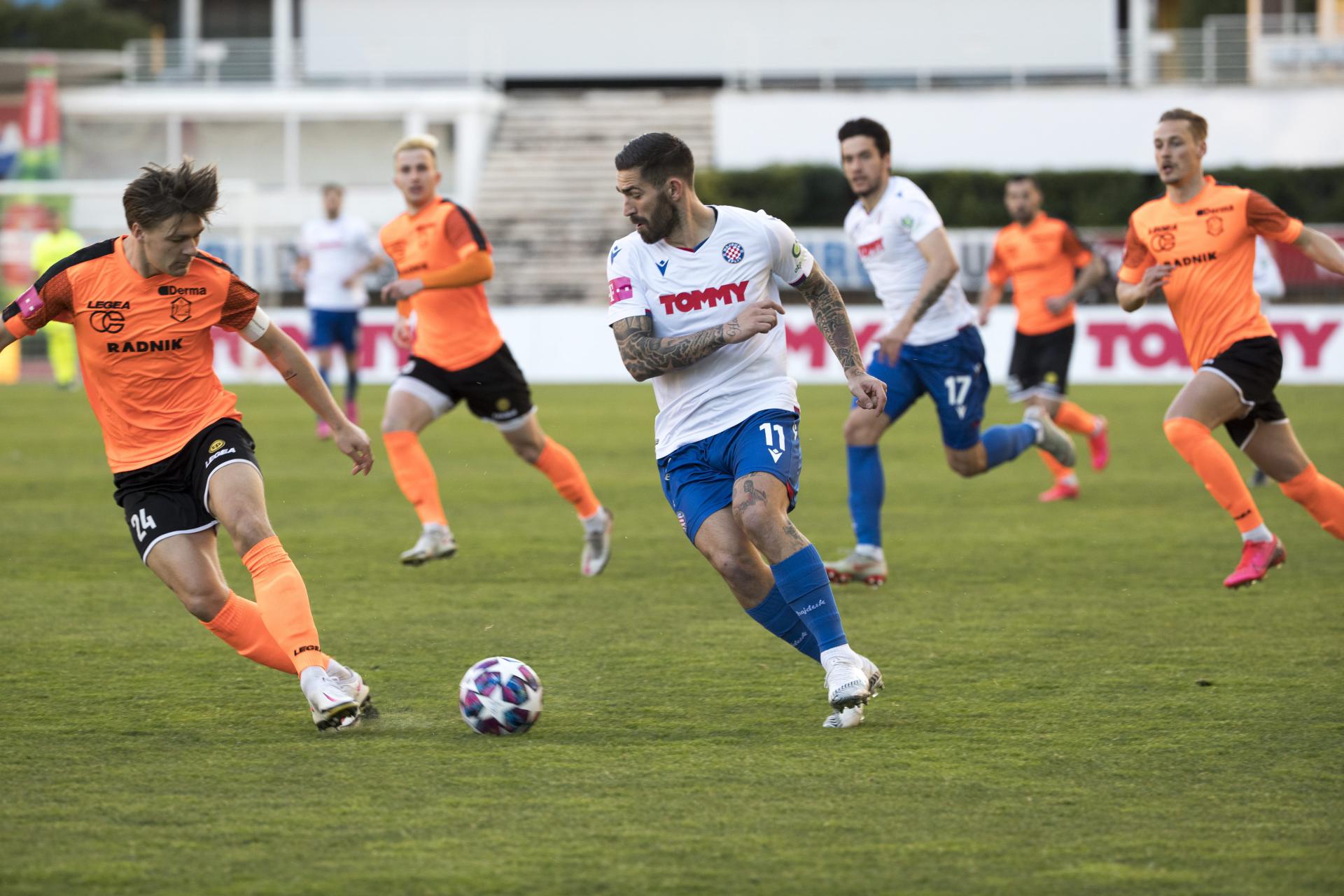 Slobodna Dalmacija Hajduk U Subotu Gostuje U Vara Dinu Glavni Sudac