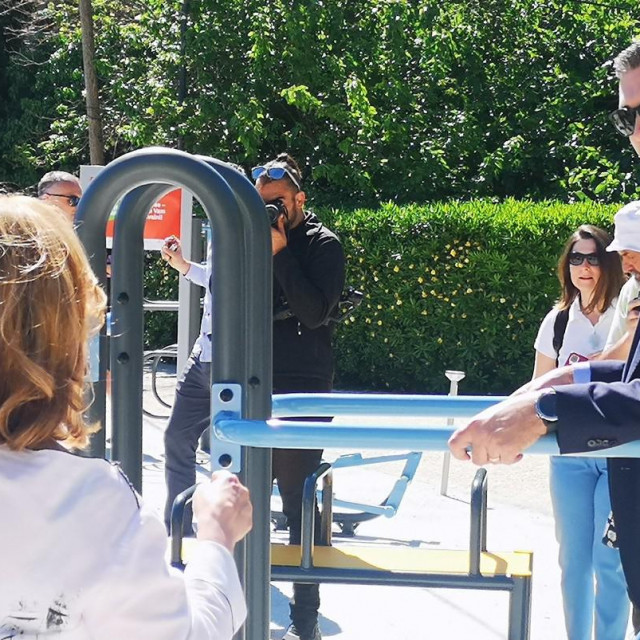 Uz Svjetski dan kretanja 10. svibnja, dubrovački gradonačelnik Mato Franković obišao je novouređenu hodačku stazu u Solitudu