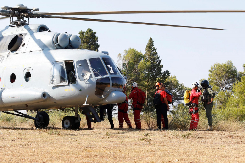 Helikopteri HRZ-a spasili su brojne živote