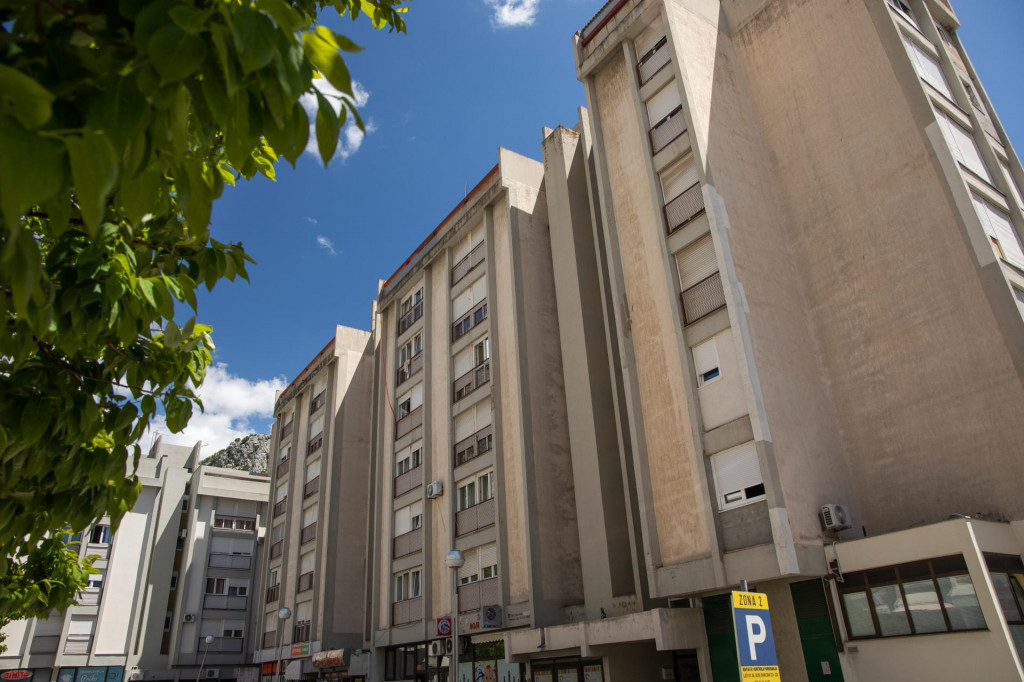 Stanari zgrade na adresi Četvrt Žarka Dražojevića 13 doživjeli su šok zbog požara&lt;br /&gt;
 