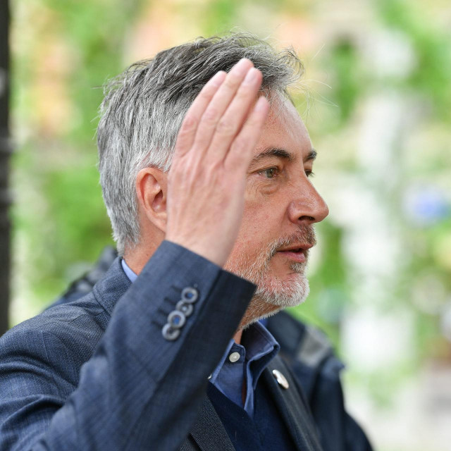 Miroslav &Scaron;koro odabrao je taktiku negativne kampanje - brzo ćemo vidjeti hoće li mu se i isplatiti...