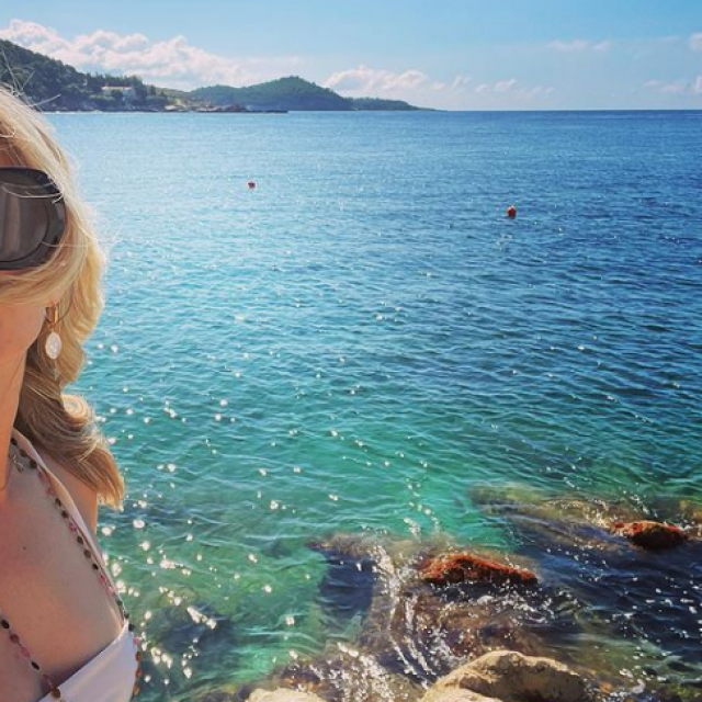 Glumica i aktivistica Jelena Veljača odmara u Dubrovniku