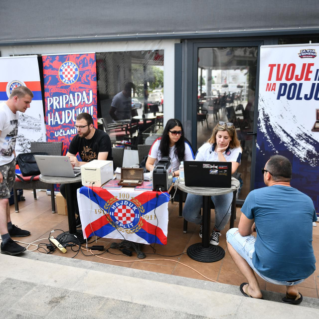 Akcija učlanjivanja u Hajduk održana je u Dubrovniku u subotu, 29. svibnja, ispred Pemo centra u Vukovarskoj ulici