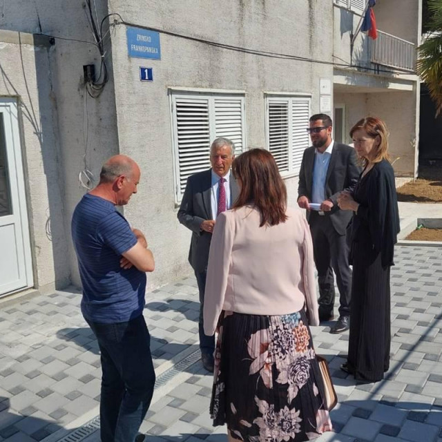 STREAM Župan Dobroslavić sa zamjenicima i suradnicima obišao budući Centar za nadzor i prevenciju rizika od poplava u Opuzenu