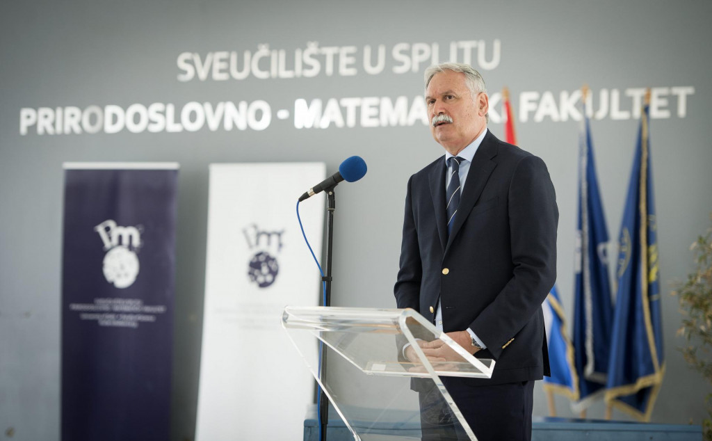 Dragan Ljutić: Pomogli smo pri osnivanju Medicine u Puli, pomoći ćemo Šibeniku da postane sveučilišni grad, a čvrsto stojimo iza Sveučilišta u Mostaru