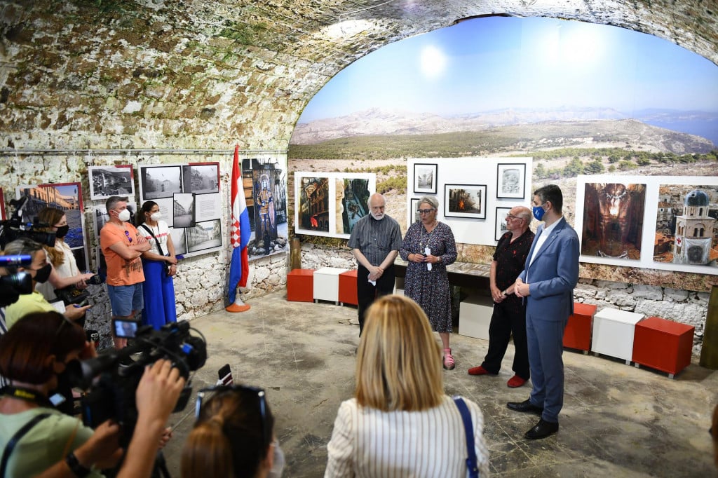 U sklopu obilježavanja 30. obljetnice srpsko-crnogorske agresije i napada na dubrovačko područje, Muzej Domovinskog rata Dubrovnik dobio je donaciju velikog slikara Dimitrija Popovića