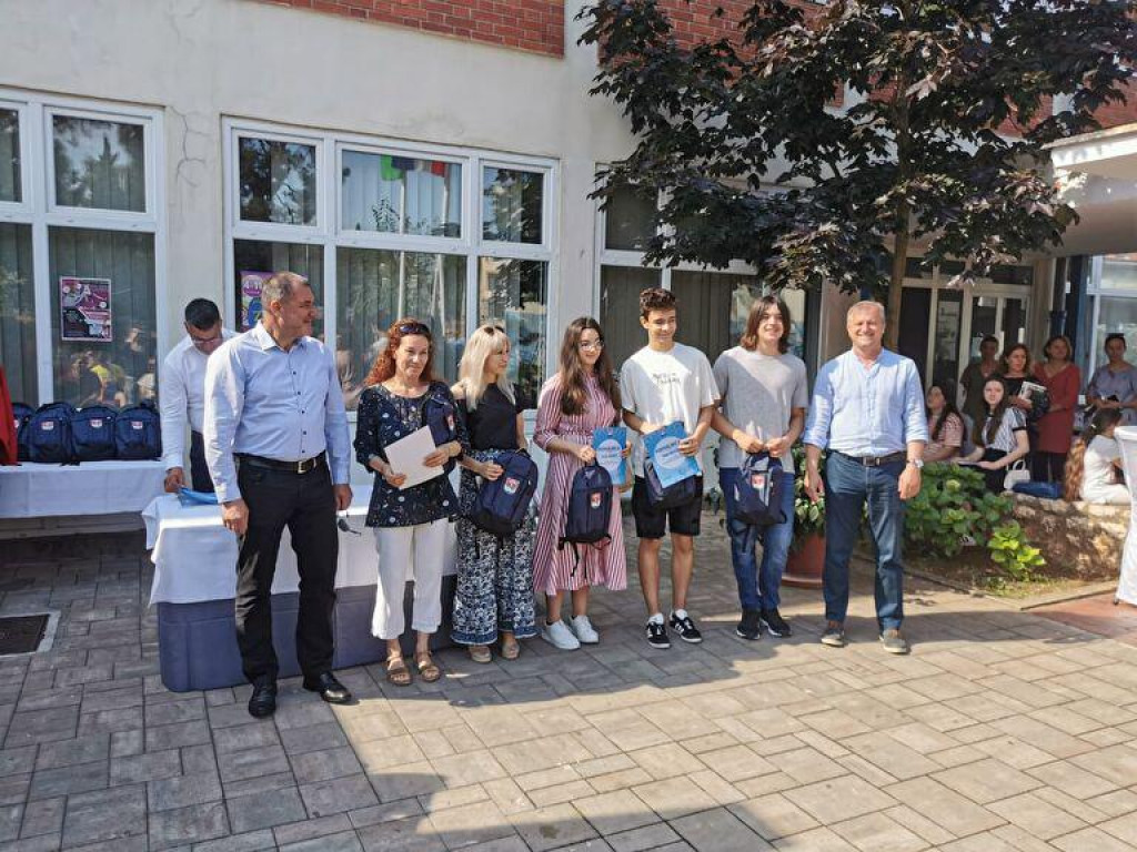 Dodijeljene nagrade i priznanja učenicima i mentorima osnovnih škola Grada Zadra