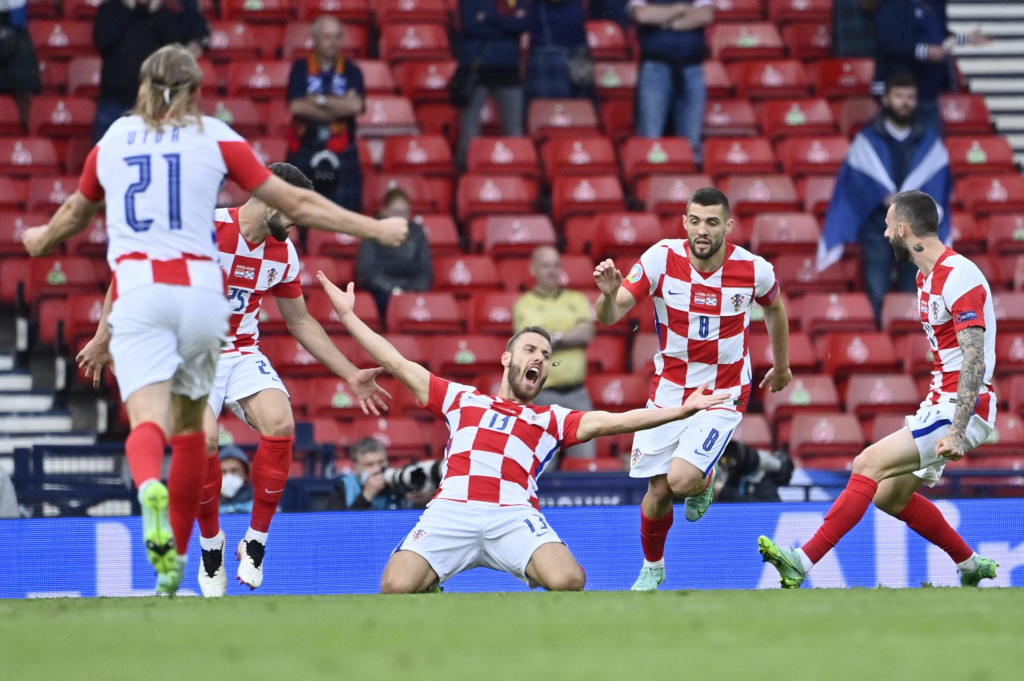 Nikola Vlašić slavi pogodak protiv Škotske. Hrvatska je povela u 17. minuti s 1:0