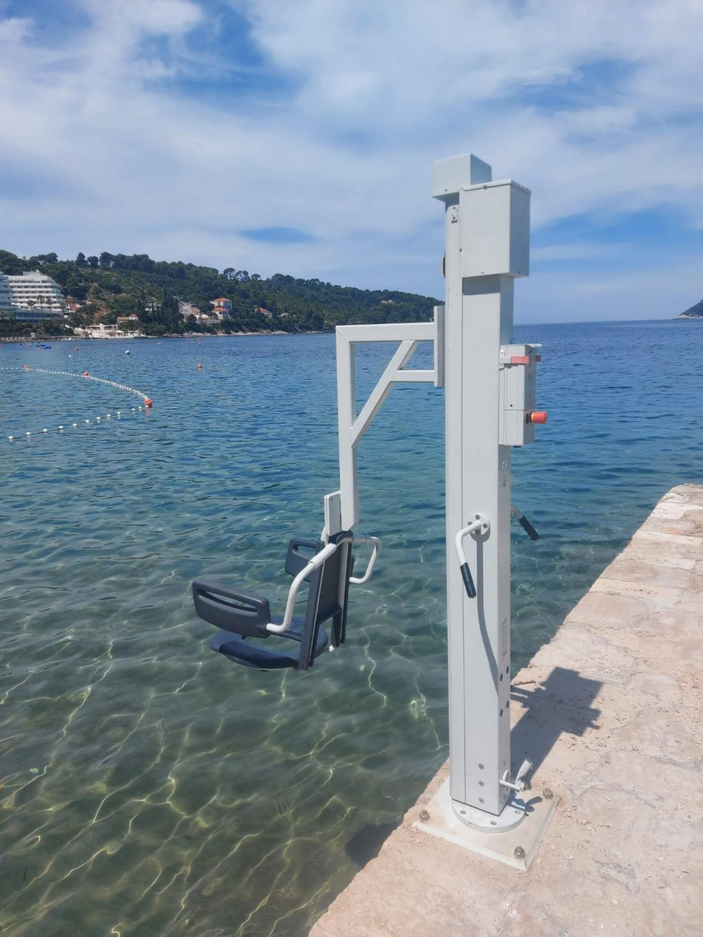 Grad Dubrovnik postavio dizala za osobe s invaliditetom na Šipanu, Lopudu i Kalamoti