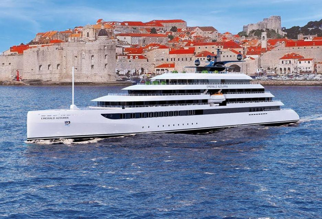 Jedna od upisanih luka Emerald Azzurre je i Dubrovnik
