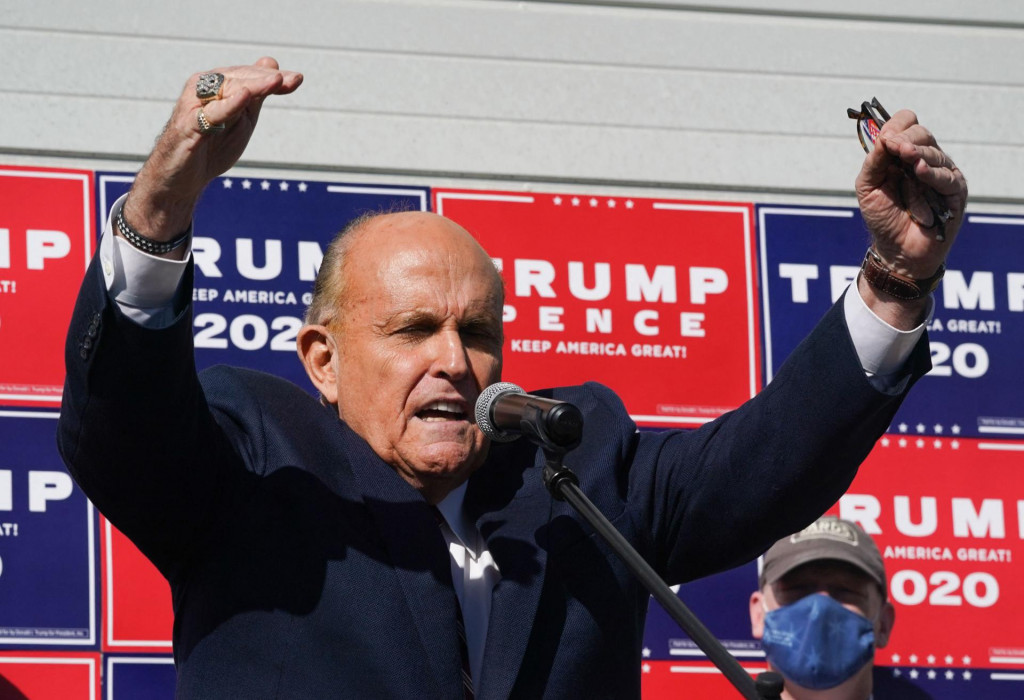 Giuliani zasad nema komentara
