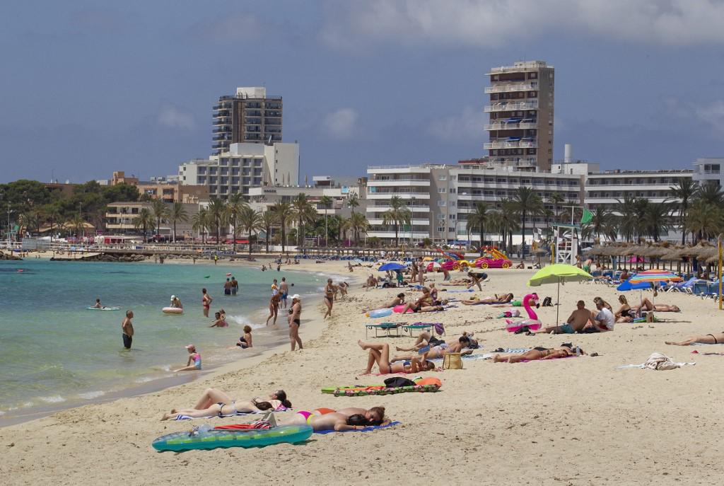 Slobodna Dalmacija - Upitna sezona na Mediteranu: Portugal i Španjolska u crvenom, što će biti s RH? 'Konkurenti' imaju nisku smrtnost, ali status na karti određuje broj zaraženih - Vimarsana News