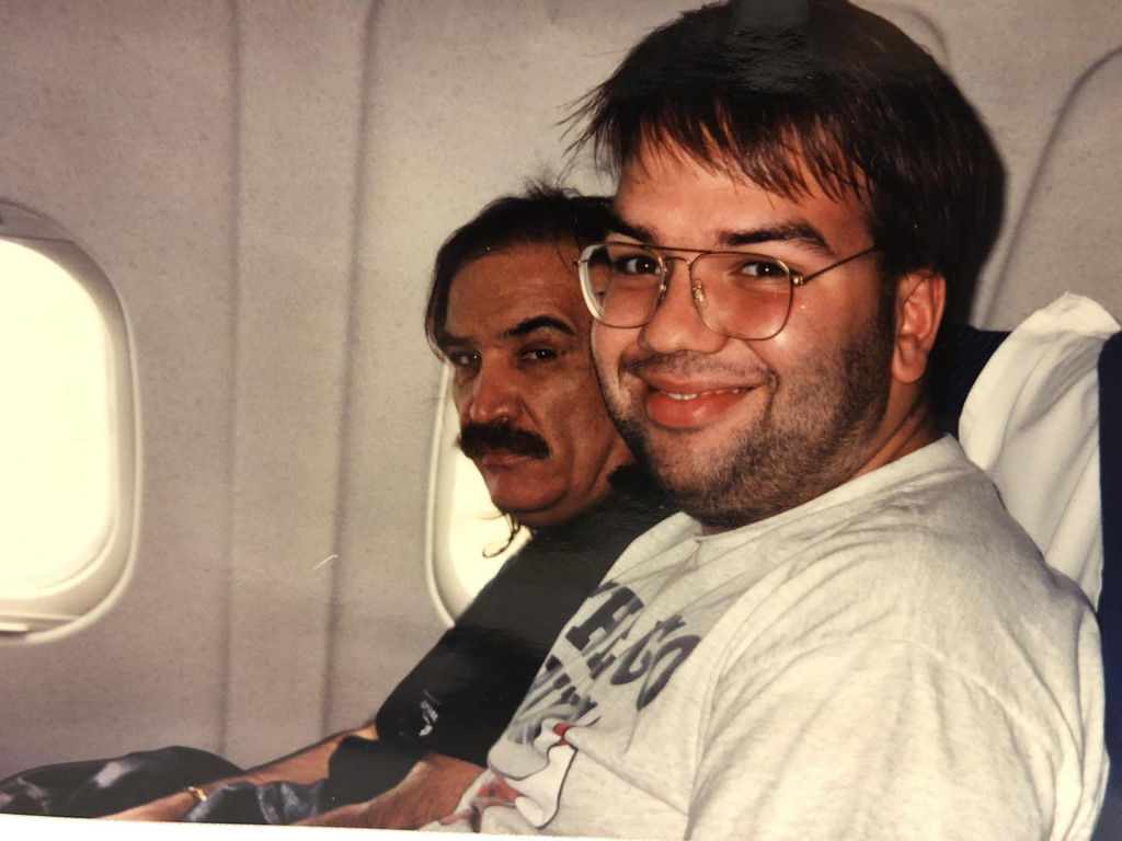Mišo i Roko Vuletić u avionu, na turneji...