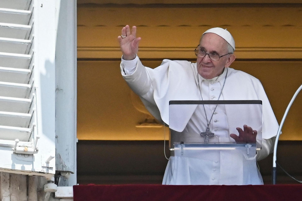 Papa Franjo: Zaustavimo mahnitu žurbu koju diktira naš dnevni ritam