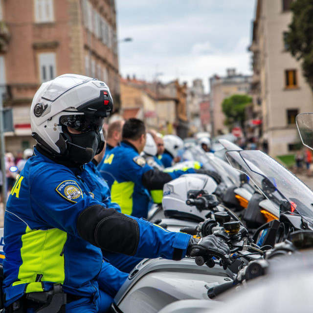 Policija se svim resursima uključila u potragu za motoristom, motociklom i kacigom&lt;br /&gt;
 