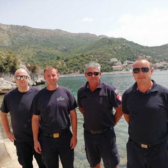 Vatrogasci iz Zatona uvijek su spremni pomoći gdje je potrebno - Mario Bodul, Maro Puljizević, Željko Jelaska i Mato Korać