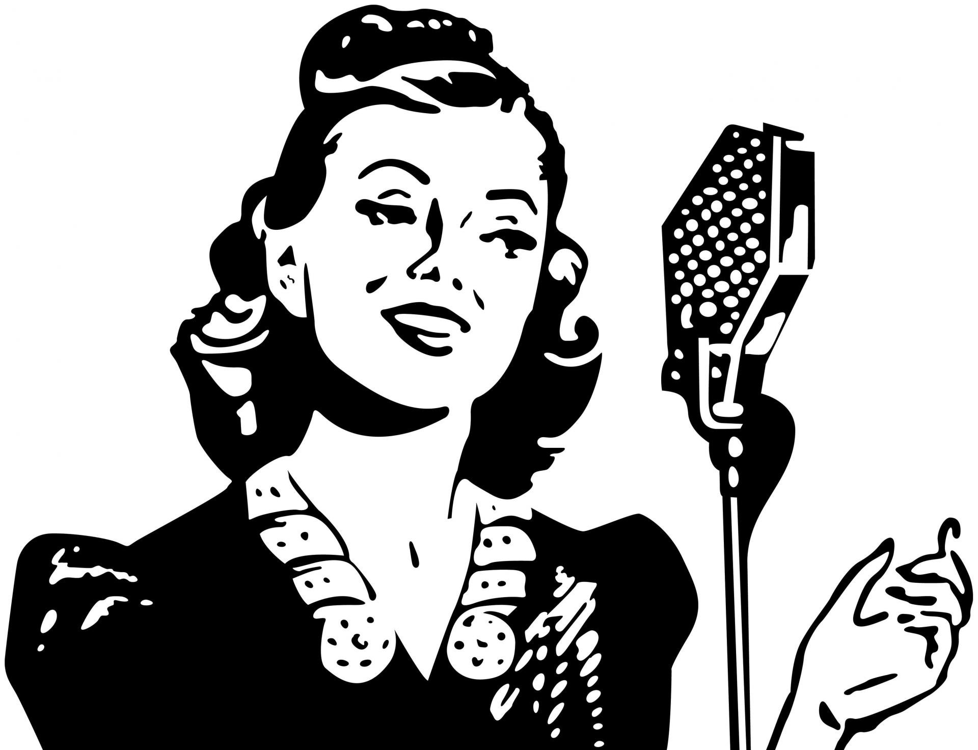 Женщина с микрофоном