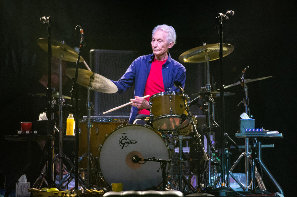Bubnjar Rolling Stonesa Charlie Watts za vrijeme nastupa u Houstonu 2019. godine