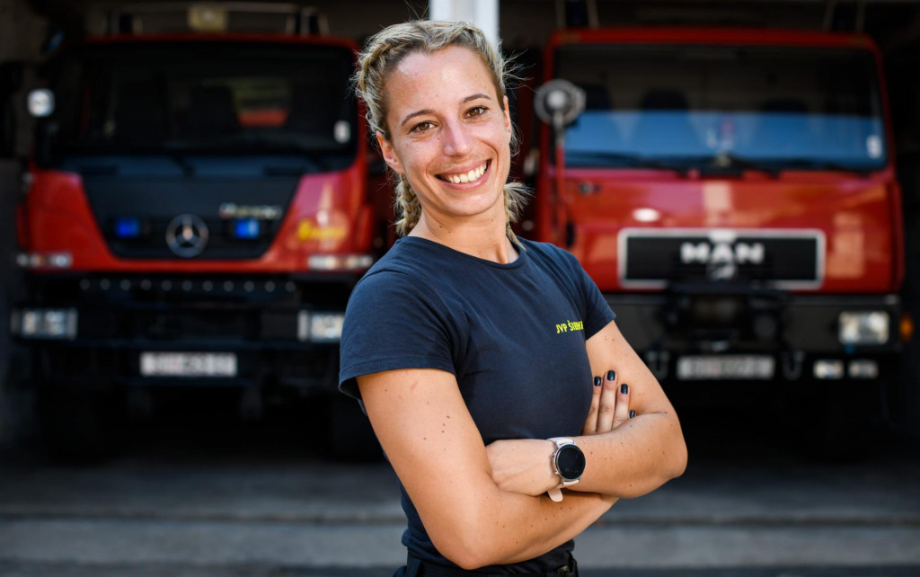 Nina Dukić (28) prva je profesionalna vatrogaskinja u JVP Šibenik