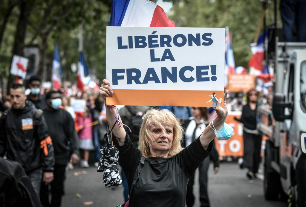 U subotu su u Parizu održani prosvjedi protiv uvođenja režima s iskaznicama, ali uzalud