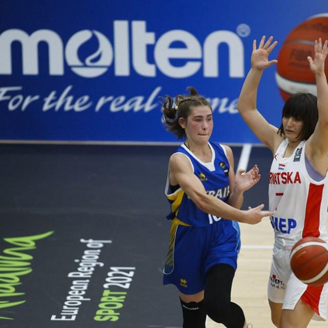 Anastasia Ilchenko (Ukrajina) i Ella Majstorović (Hrvatska) u 2. kolu turnira skupine &amp;#39;B&amp;#39; FIBA European Challengersa