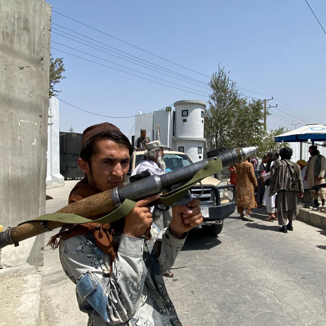 Ovih se dana na ulicama Kabula može vidjeti najraznovrsnije oružje