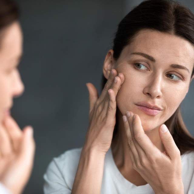Akne, osip i upala kože mogu biti pokazatelji visoke razine toksina u tijelu