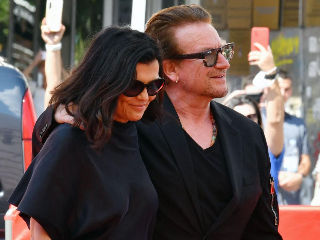 Bono sa suprugom Ali