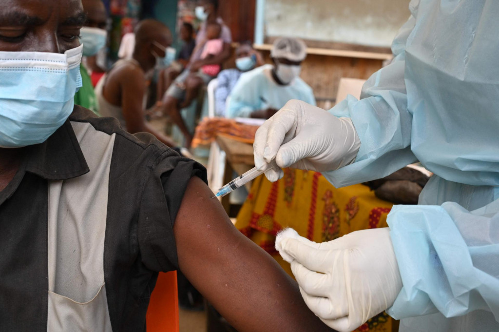 Smrtnost od ebole u Africi veća je od 90 posto, a 2014. godine samo u zapadnoj Africi od nje je umrlo više od 11.300 ljudi