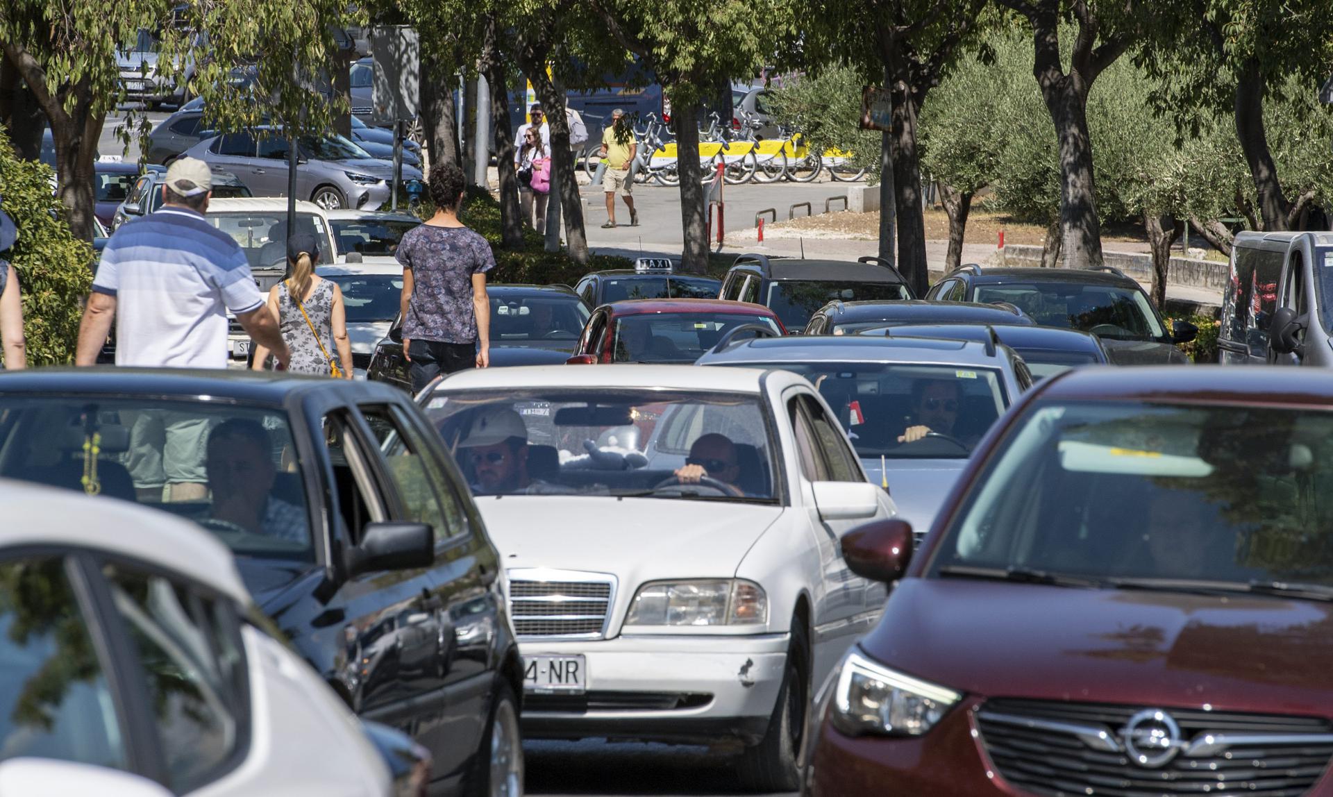 Slobodna Dalmacija Htjeli Smo Turiste Dobili Smo Ih Grad Je Kao Mravinjak Na Svakom Koraku Je Guzva Na Korona Karti Smo Jos Narancasti Koliko Ce Susur Potrajati