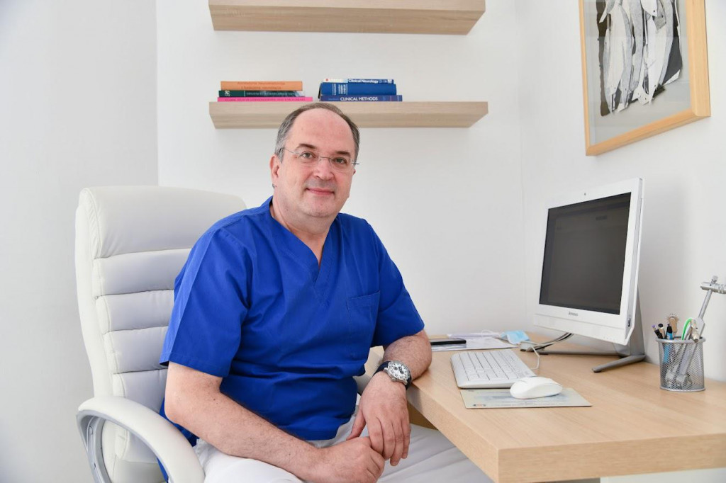 Doc. prim. dr. sc. Denis Čerimagić, dr. med. specijalist neurologije, subspec. neuromuskularnih bolesti prešao je u Polikliniku Glavić
