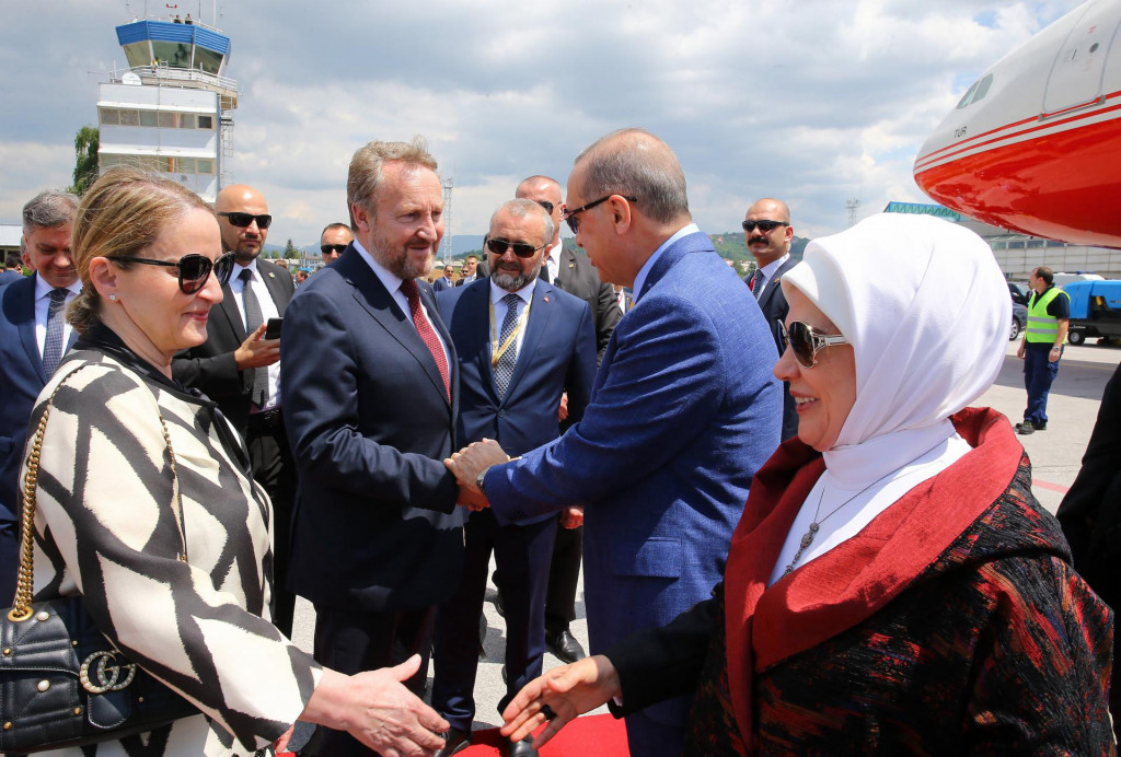 Bakir i Sebija Izetbegović srdačno su prije tri godine dočekali  Eminu i Recepa Tayyipa Erdogana