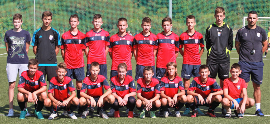 Pioniri (U14) Župe dubrovačke s trenerom Mariom Bartulovićem