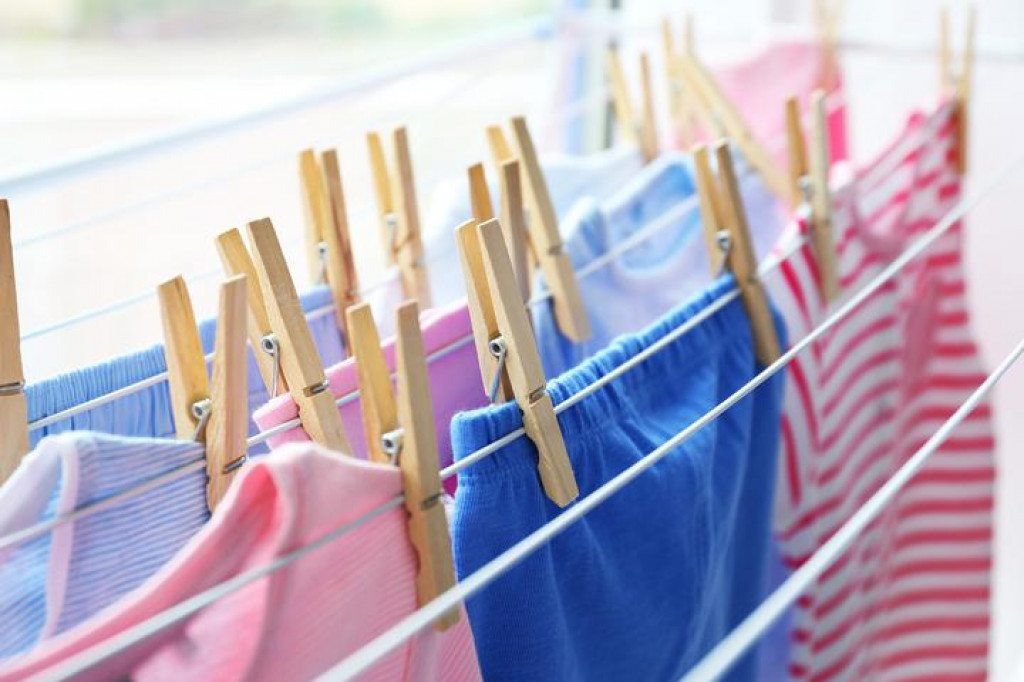 Popularno vjerovanje da više deterdženta znači čišću odjeću uopće ne vrijedi,  kaže Shannon Lush ekspertica u kućanskim poslovima
