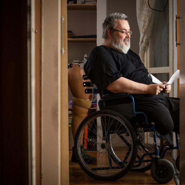 Ivo Weber je ratni vojni invalid, a svoju životnu situaciju uspoređuje s Alanom Fordom