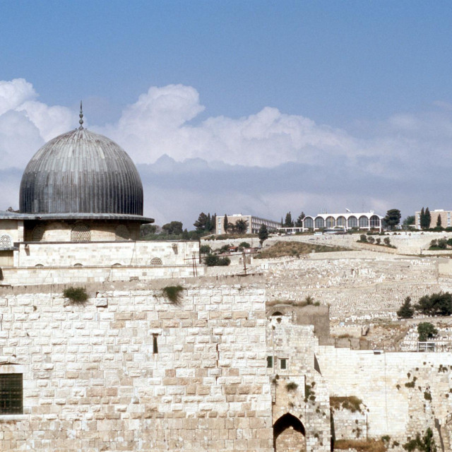Židovi smatraju kako su na mjestuAl-Akse nekada postojala dva židovska hrama