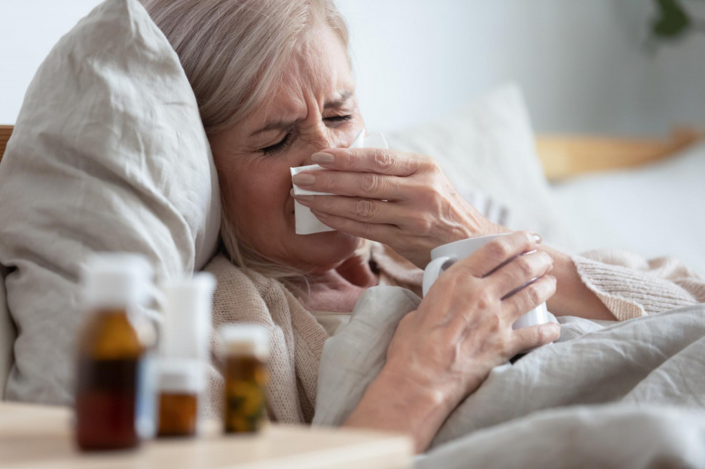 Simptomi gripe i korone su slični: temperatura, kašalj, opća slabost, glavobolja, bolovi u mišićima...