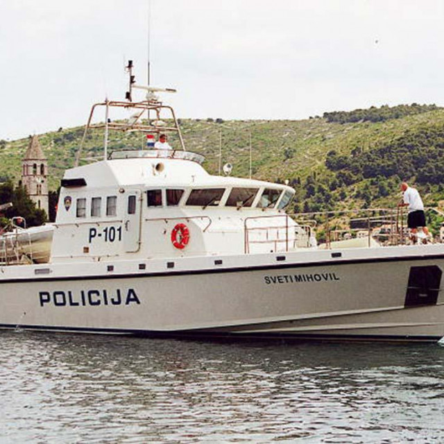 Policijski brod Sveti Mihovil