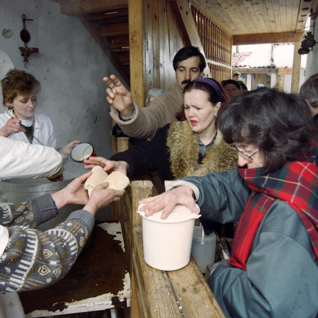 Sarajevska pučka kuhinja 1993., u kojoj je radila Zilha Šeta, Tetka Zilha