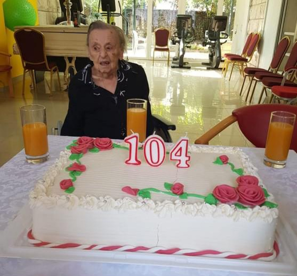 Tete Paula Banac proslavila je 104. rođendan